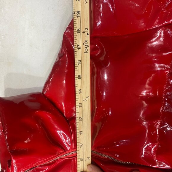 PrettyLittleThing Size M Red Glossy Quilted Puffer Jacket Cropped READ - Picture 13 of 16